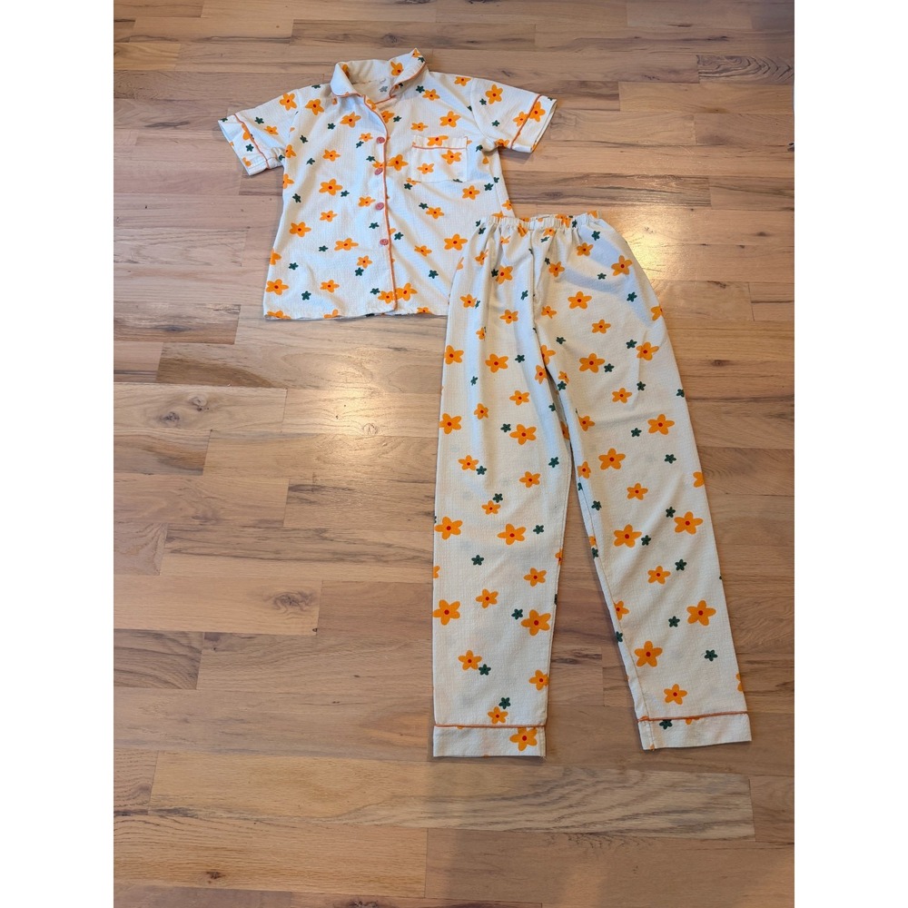 Vintage Style Daisy Pajama Set 2 Piece Short Sleeve Top Pants Orange Cream XS